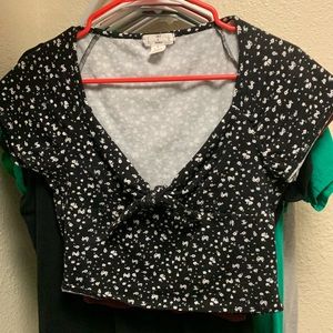 TILLYS Black floral crop top